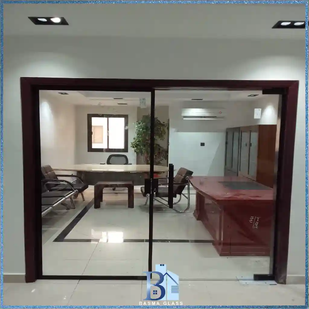 معلم تركيب زجاج المكاتب في الرياض (5)